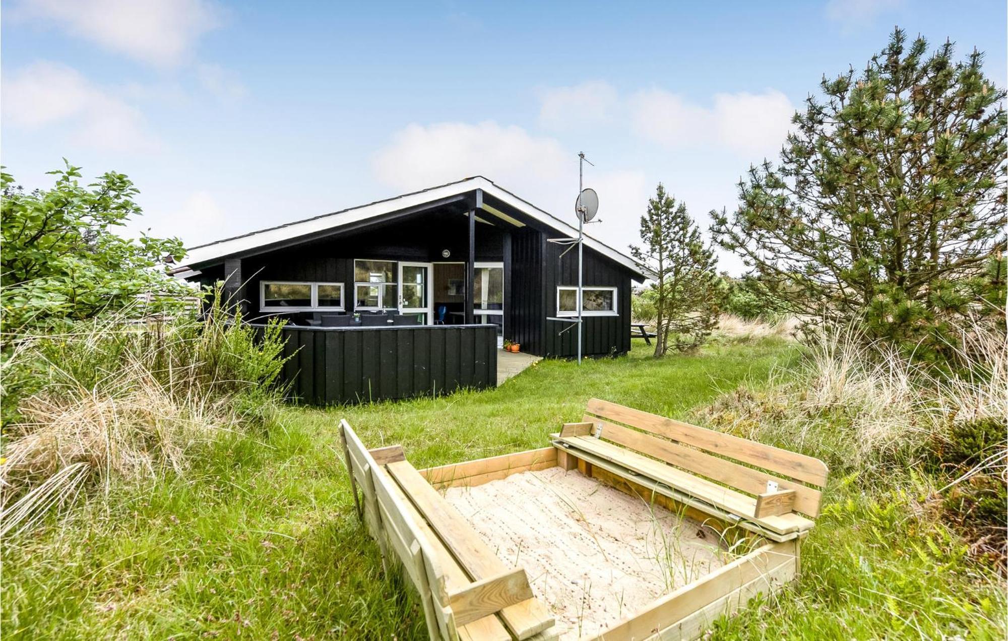 3 Bedroom Awesome Home In Hvide Sande Dış mekan fotoğraf